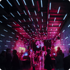 /img/guides/nightlife/1.png