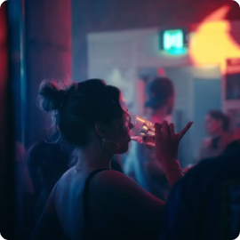 /img/guides/nightlife/3.png